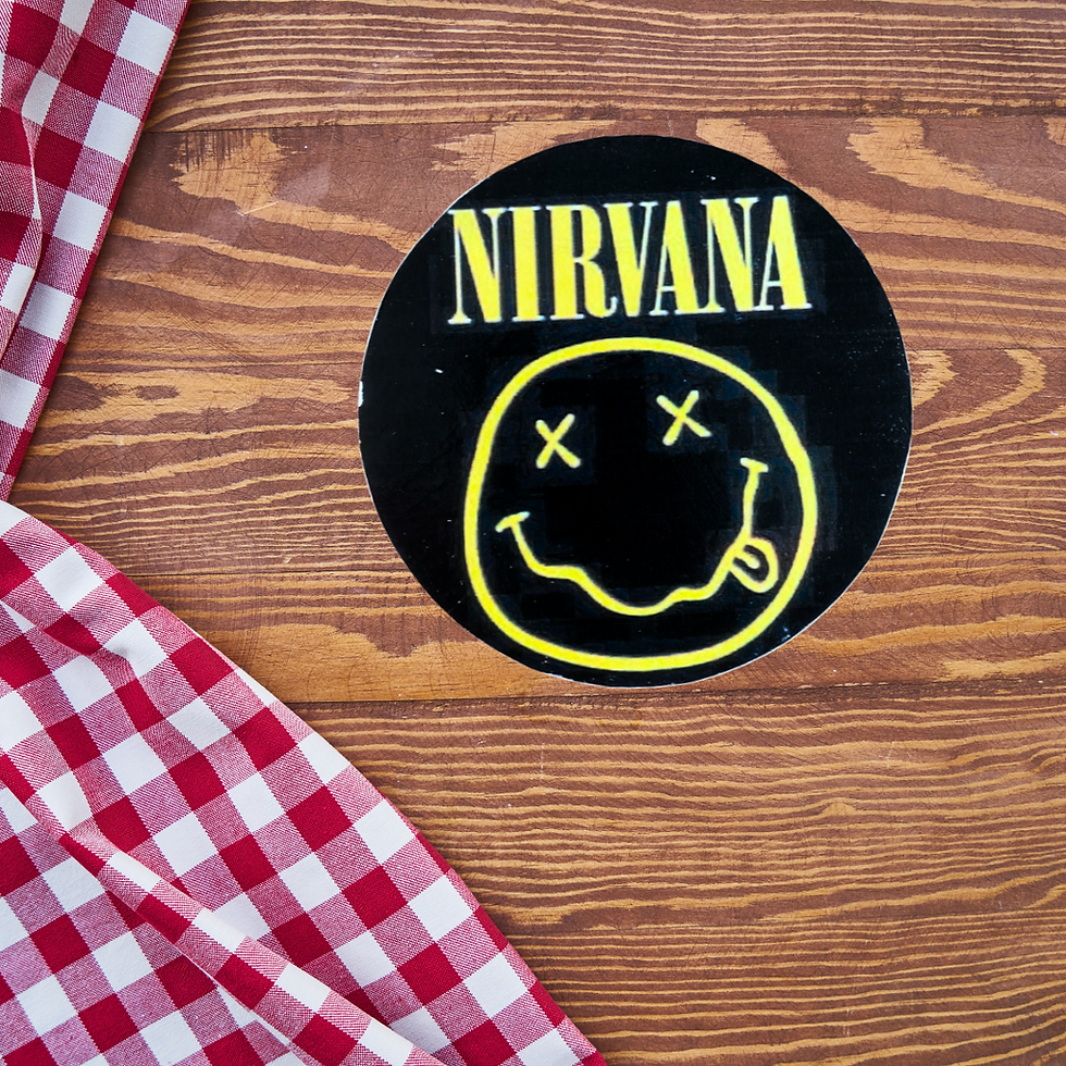Miniature : Dessous verre  Nirvana  🎸🖤 Le grunge n'a pas pris une ride… et votre verre non plus ! 🤘  Affichez votre passion pour Nirva
