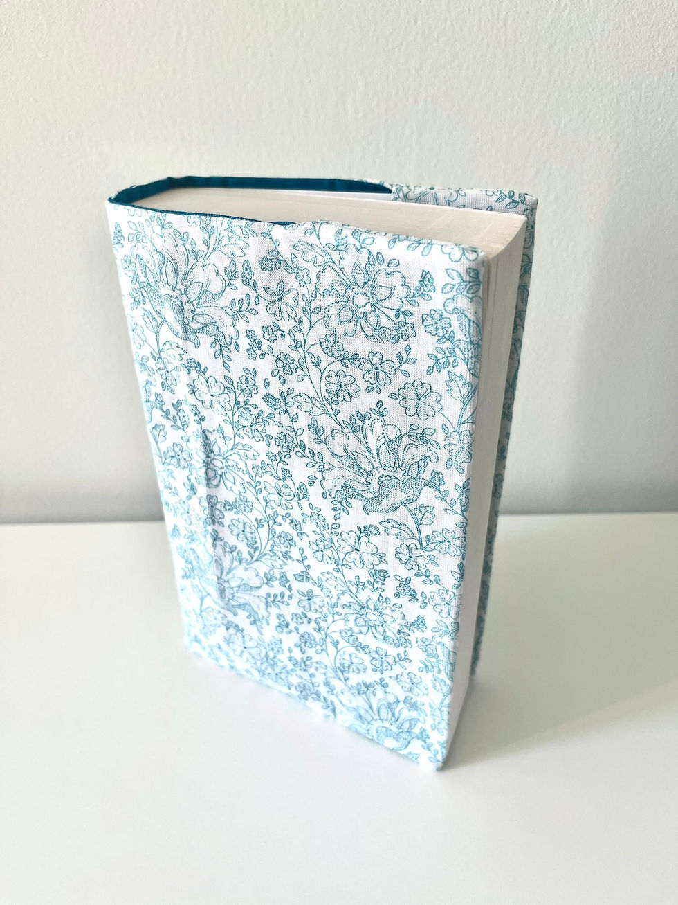 Miniature : Couvre livre Manelle