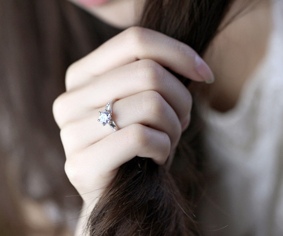 Thumbnail: Luxury 925 Sterling Silver Classic Ring for Women Six claw jewelry simple 70ct d