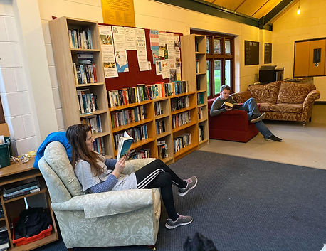 People reading in MarshfieldLibrary