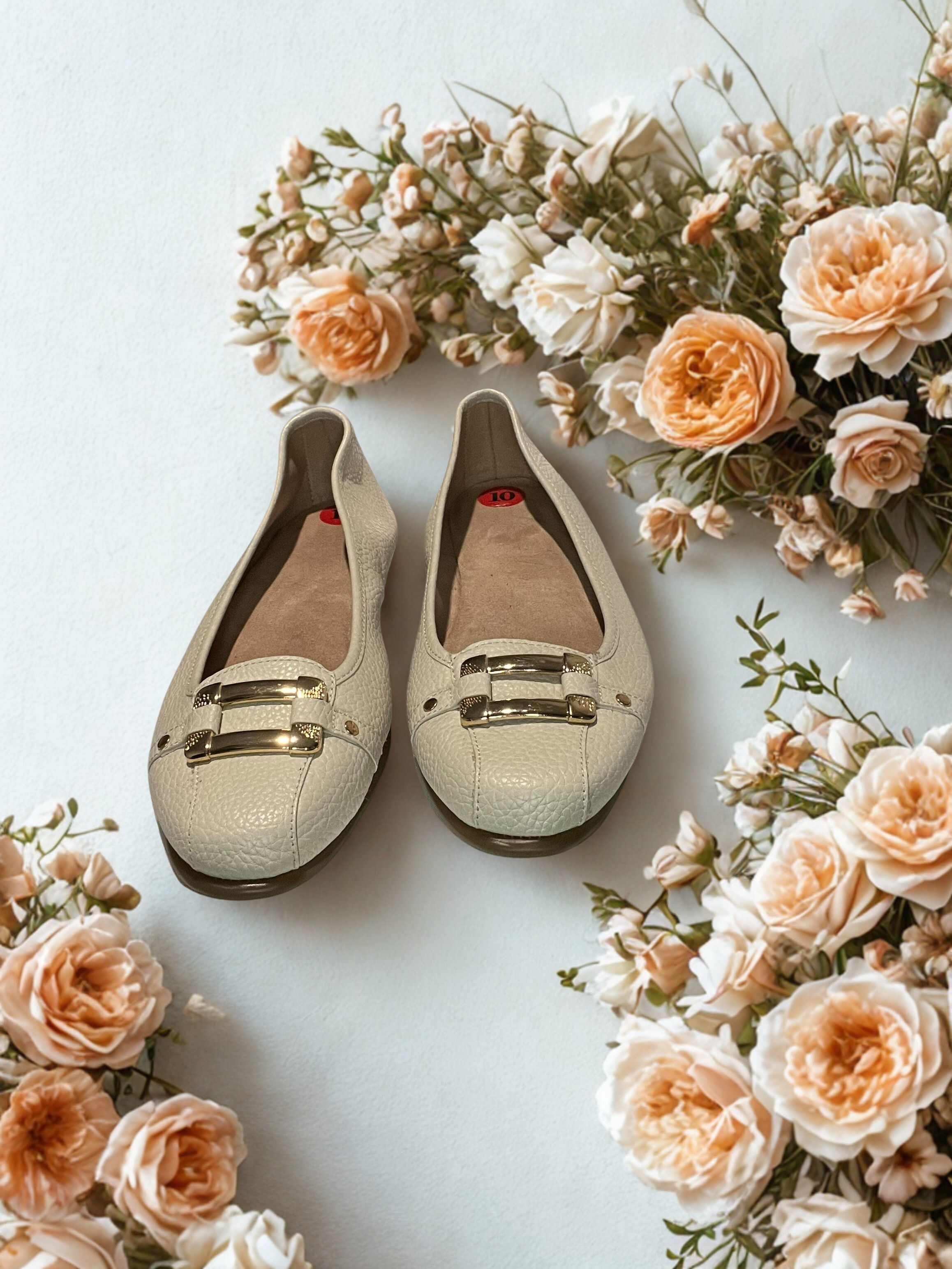 Aerosoles Crème with Gold Accent Flats
