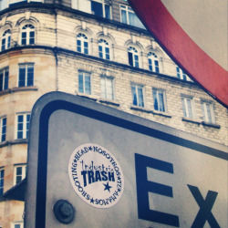 tumblr_nbtbwjADG21twv3vwo4_250