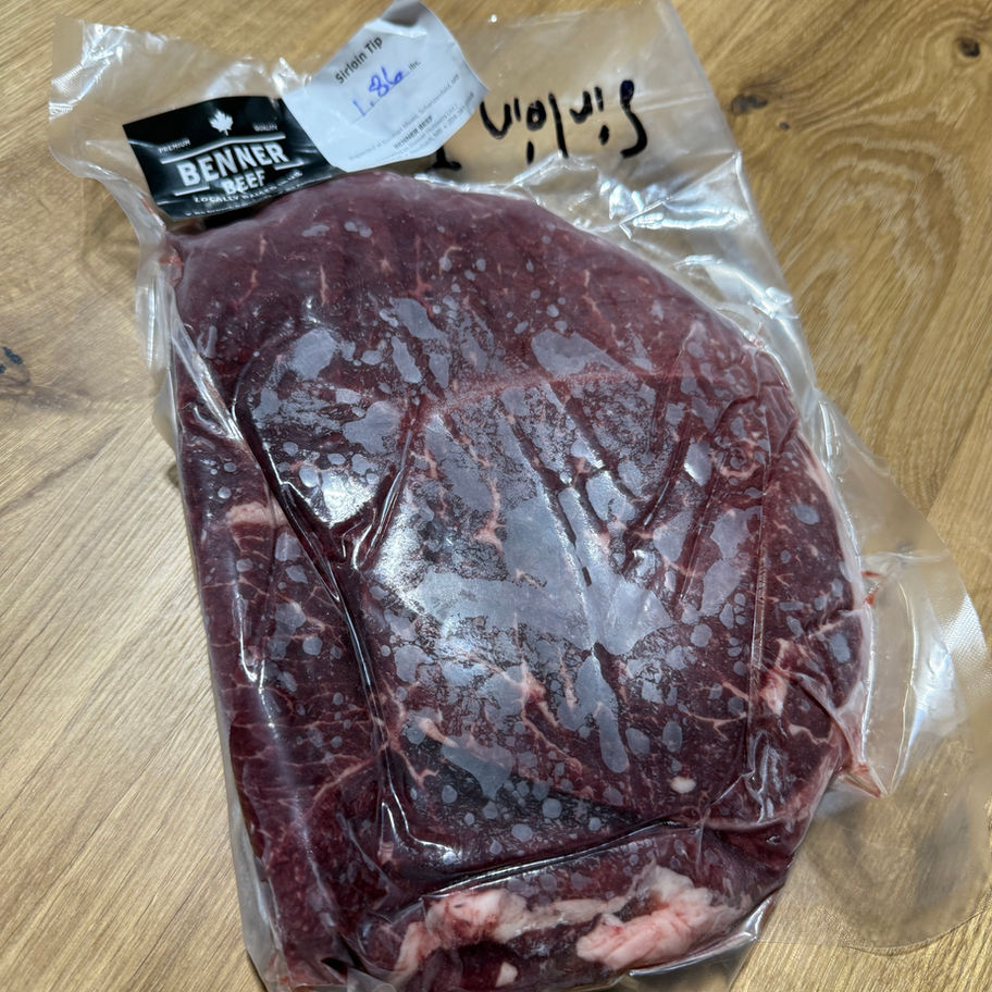 Vacuum sealed sirloin roast at Benner Beef
