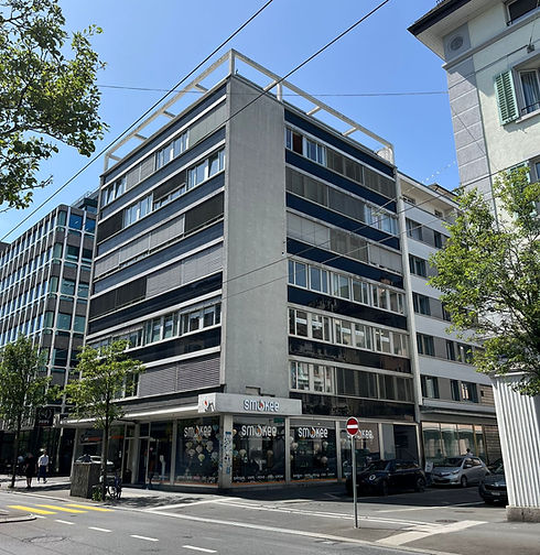 Physiotherapie Zentrum Luzern physio HOLISTIC_edited.jpg