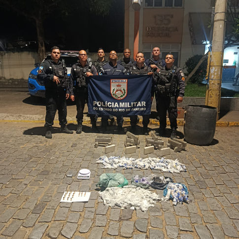 Polícia Militar apreende grande quantidade de drogas e munições em Itaocara