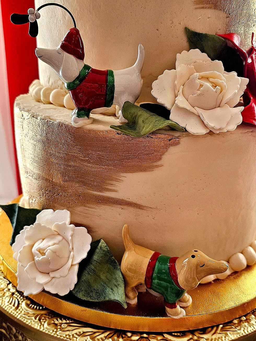 Thumbnail: Pointsettia Gold Two Tier Cake