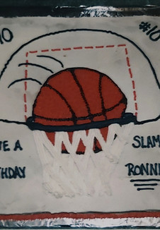 Basketball cake