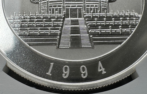 11月28日迄限定1994年中国パンダ銀貨10元 1994 年 中国 パンダ 10元銀貨 NGC MS 68 small date