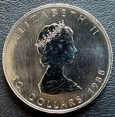 エリザベス女王デザインのメイプルリーフ銀貨入りコインカプセル４点 エリザベス女王デザインのメイプルリーフ銀貨入りコインカプセル