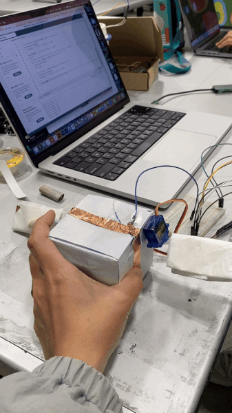 ezgif.com-resize (8).gif