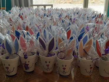 Más de 300 huevos y conejitos de Pascuas para niños de familias en situación de vulnerabilidad