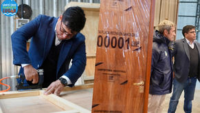 Santa Cruz Puede SAU: Vidal participó de la presentación de la primera producción de puertas placa