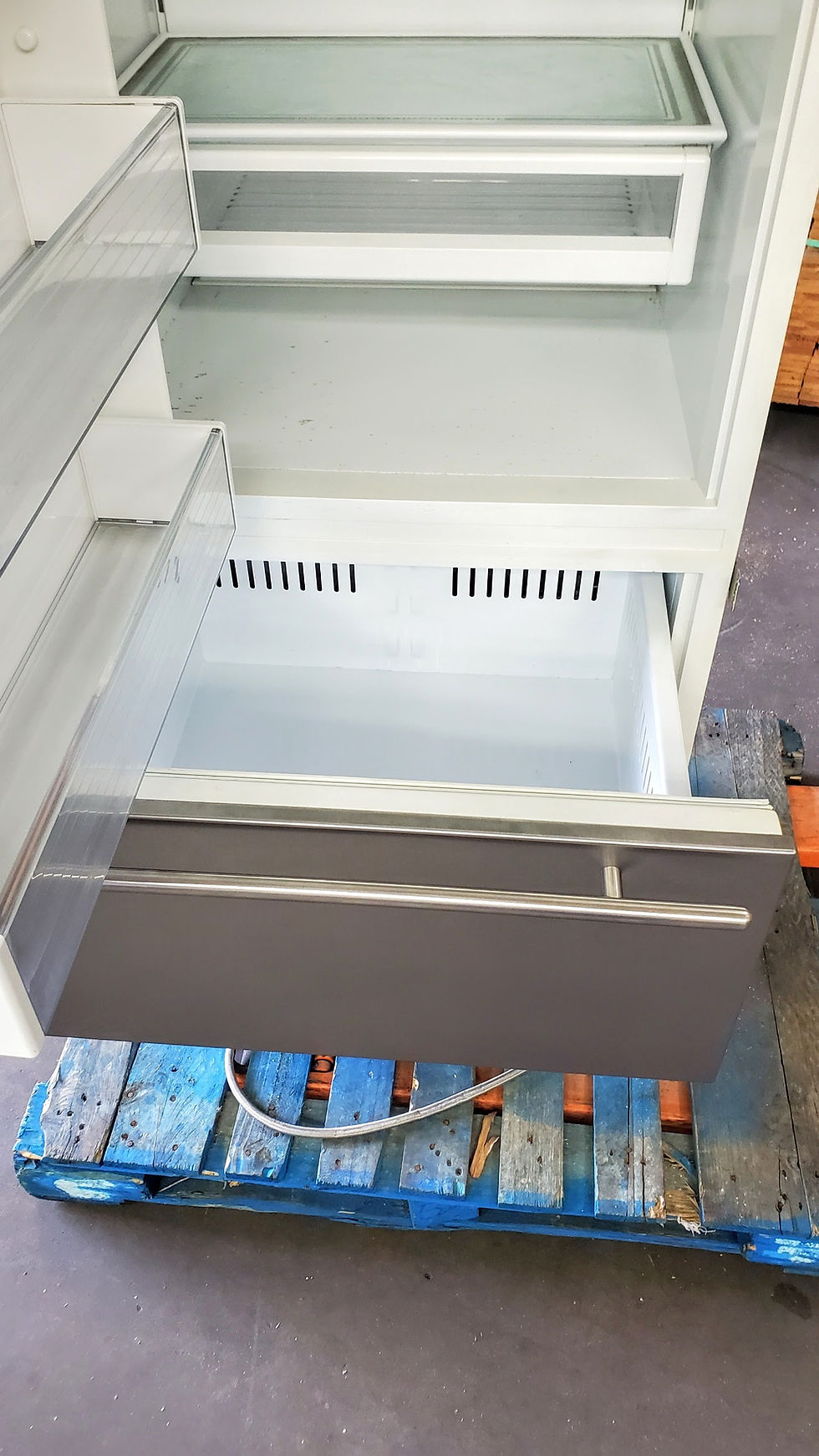 Thumbnail: REFURBISHED SUB-ZERO 27" MODEL 700TCI STAINLESS REFRIGERATOR/FREEZER/ICE MAKER