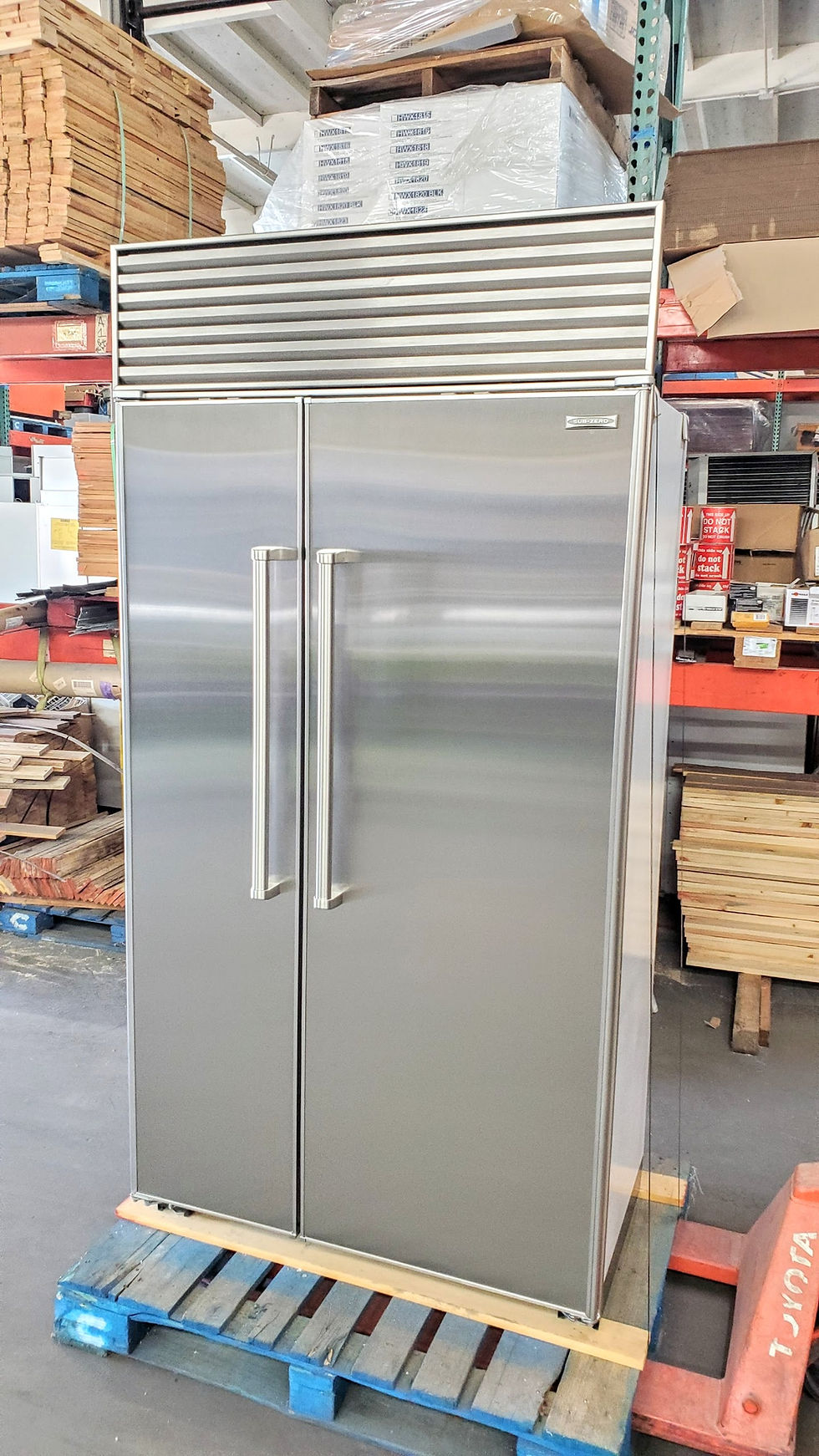 39 REFURBISHED SUBZERO 642 42" REFRIGERATOR NOFLAW STAINLESS DOORS