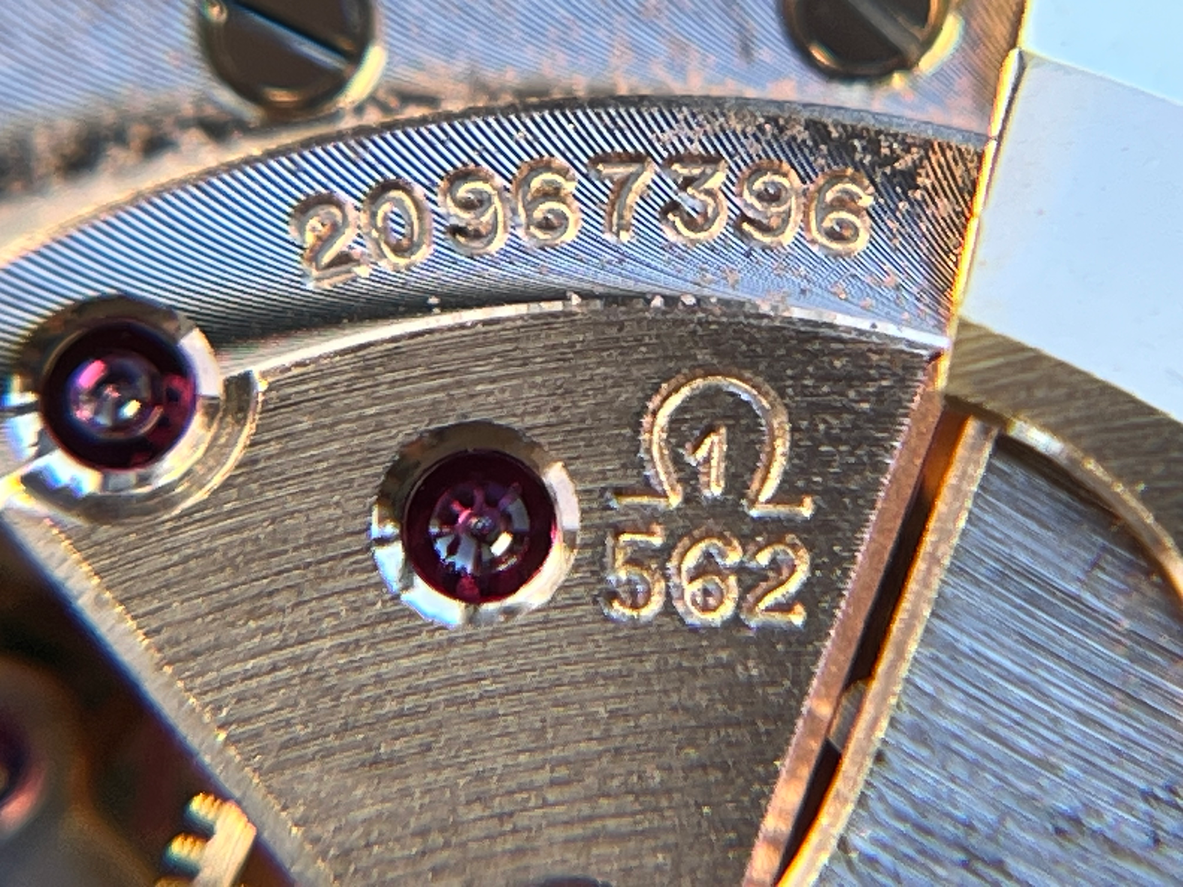 Omega Seamaster 166.009. Calibre 562 and serial 20967396. · Photo: Tempo Prima · © Tempo Prima; permission not yet confirmed · Source: https://www.tempoprima.com/product-page/vintage-1963-omega-seamaster-serviced-special-ribbion-dial