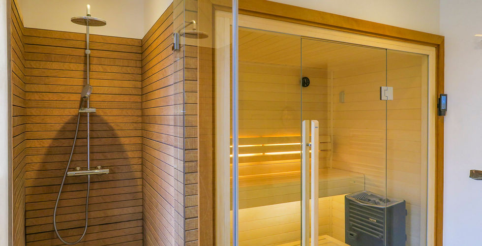 Salle de bain d'une maison à Viroflay réalisée par Charlotte Gautier Architecte.