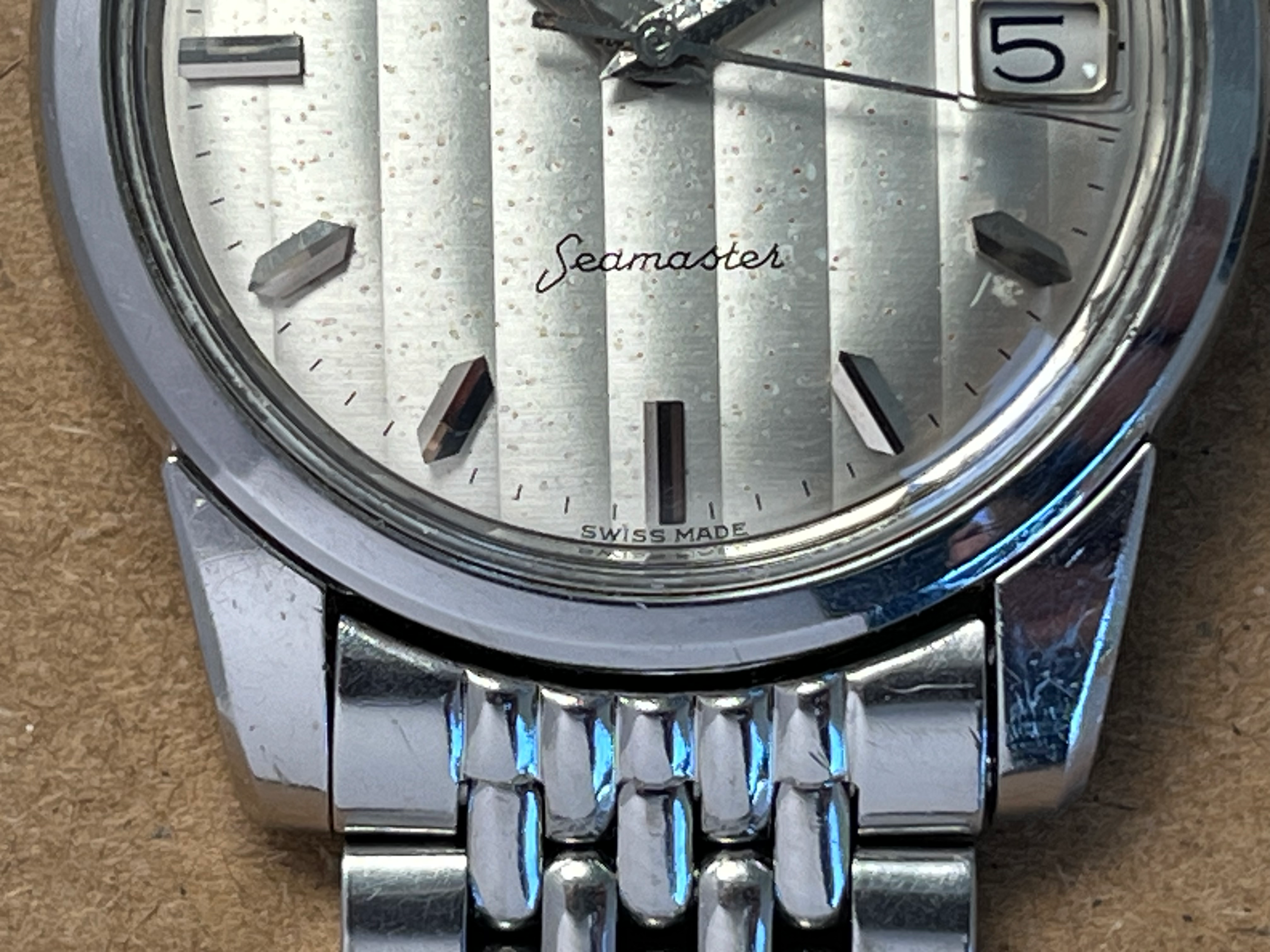 Omega Seamaster 166.009. Lower-dial texture and spotting. · Photo: Tempo Prima · © Tempo Prima; permission not yet confirmed · Source: https://www.tempoprima.com/product-page/vintage-1963-omega-seamaster-serviced-special-ribbion-dial