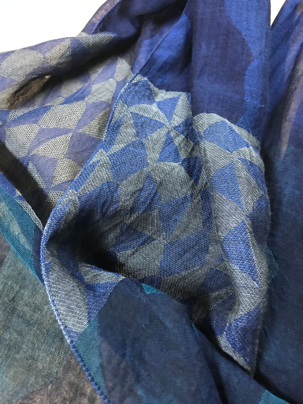 サムネイル： cotton100%幾何学柄ハーフストール