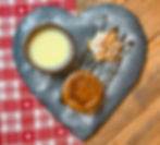 Moelleux au caramel beurre salé et sa crème anglaise et chantilly