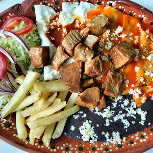 Buffet con carnitas de puerco