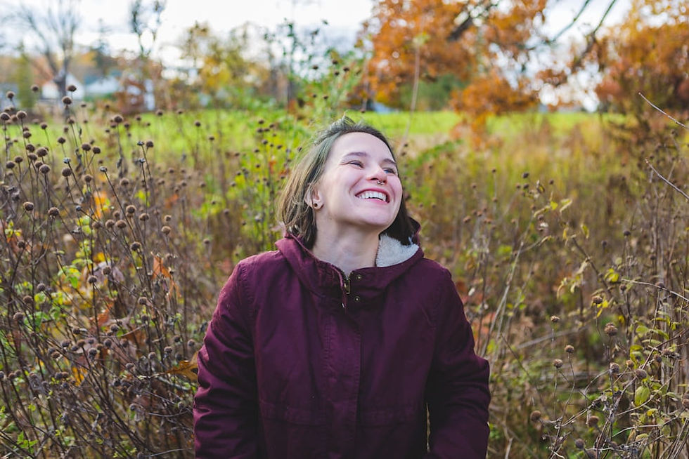 smiling-woman-in-nature