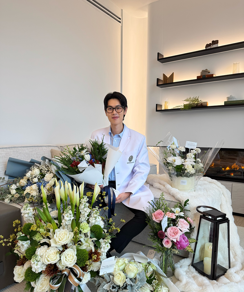 Dr.PoomVisut at Modiolistics Clinic