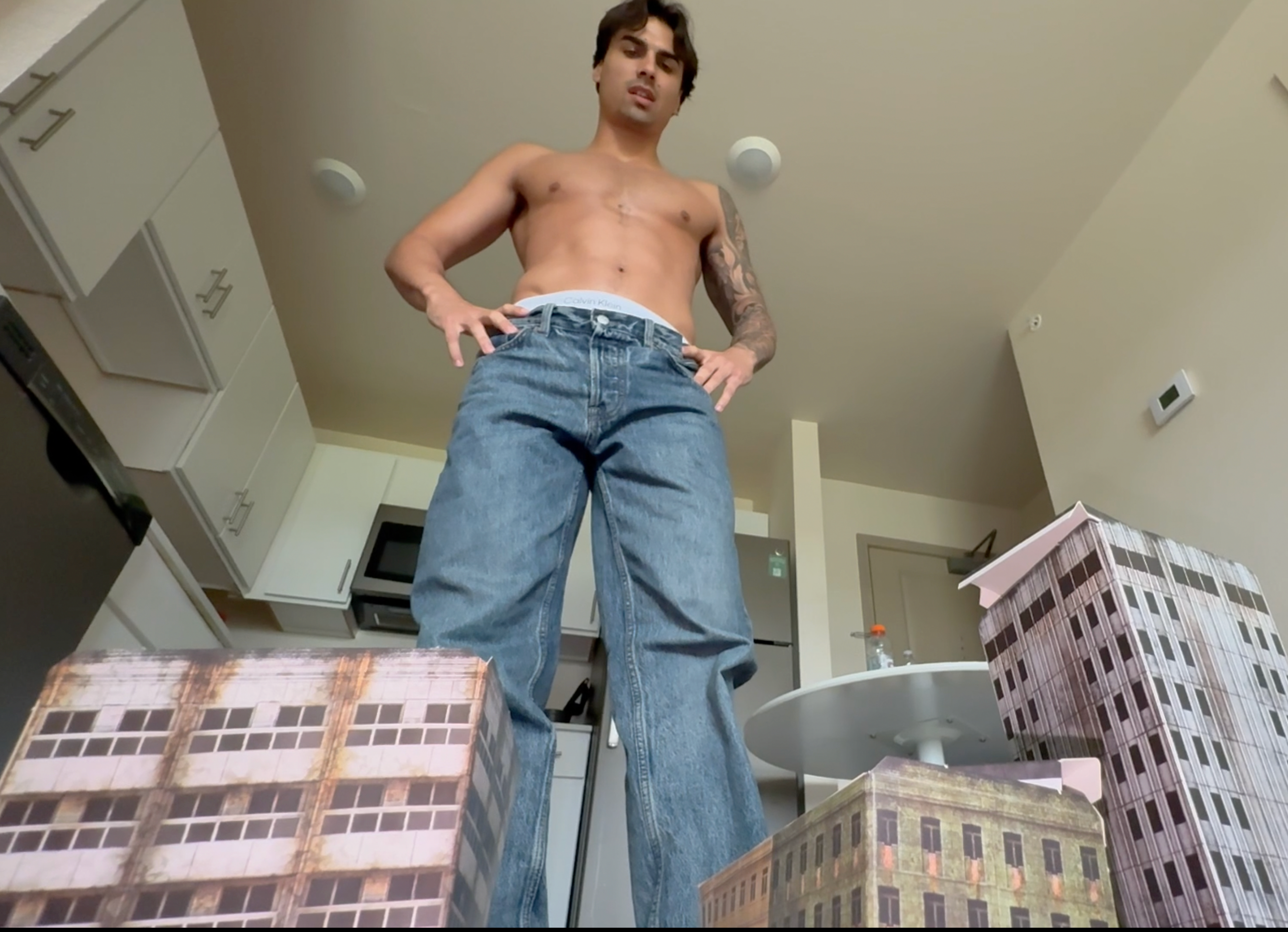 Giant Samir Destroys City