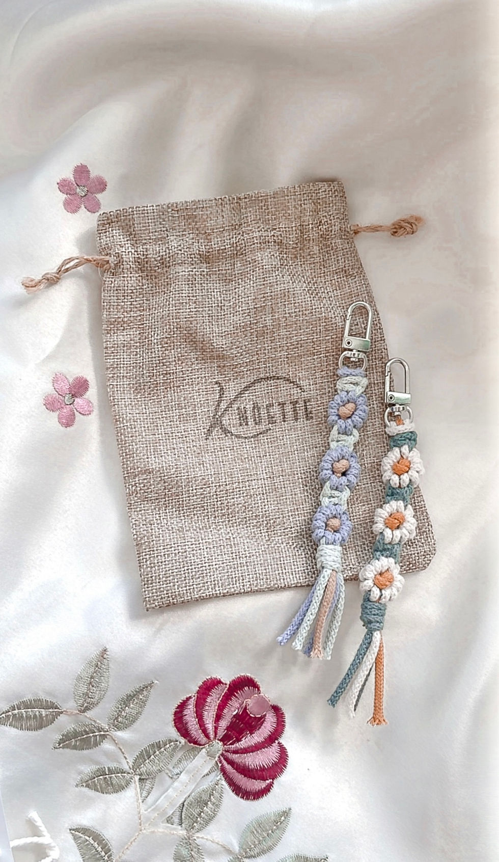 Thumbnail: Wildflow3r DIY Macrame Keychain Kit