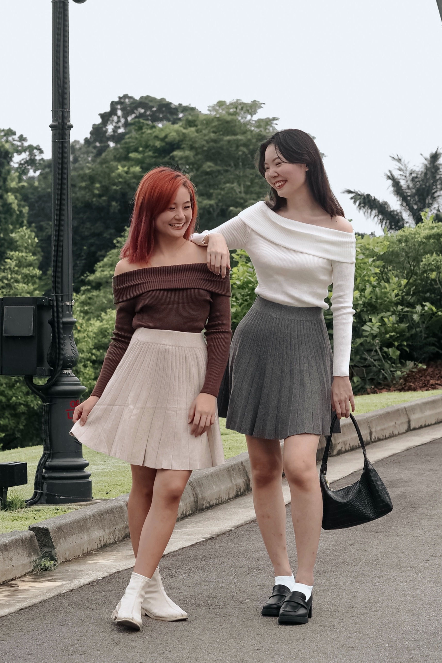 [BUNDLE SET] Mon Atelier Off-shoulder Knit Top + Autumn Academia Pleated Skirt