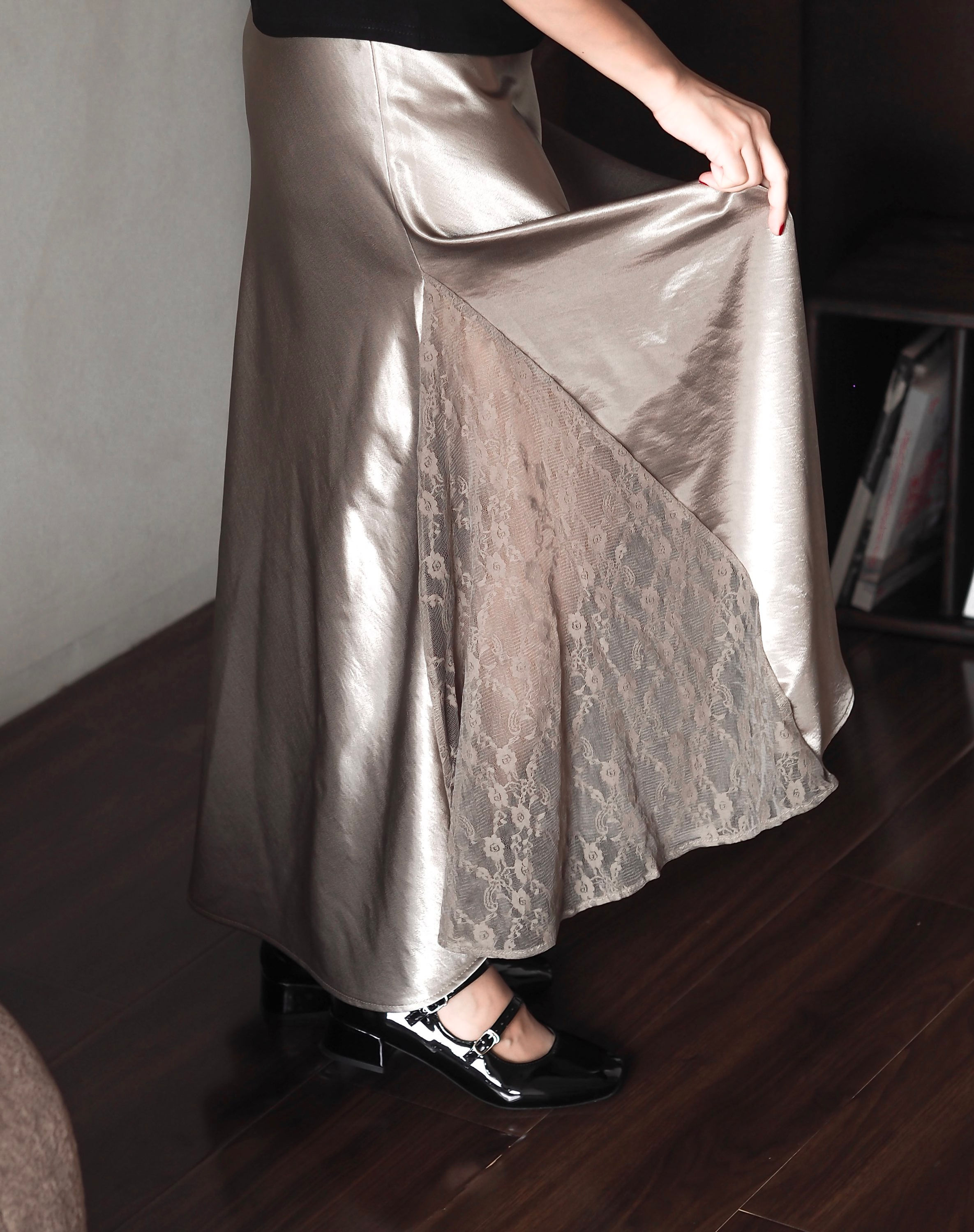 Shakespeare Satin Floral Lace Mesh Fishtail Skirt (DESERT TAUPE)