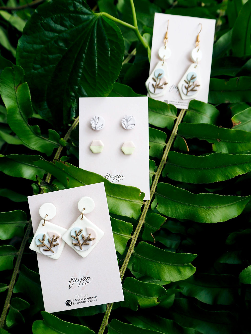 Thumbnail: Love In Bloom Earrings (DIAMOND)