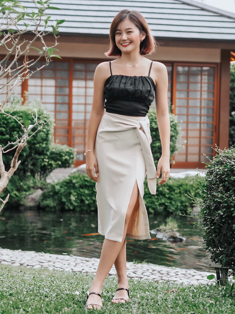 Thumbnail: Le Roselle Ruched Spag Top (CLASSIC BLACK)