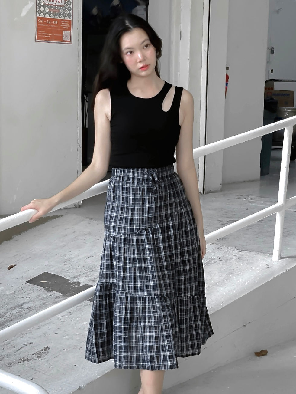 Thumbnail: Daytona Padded Toga Cutout Knit Tank Top (BLACK)