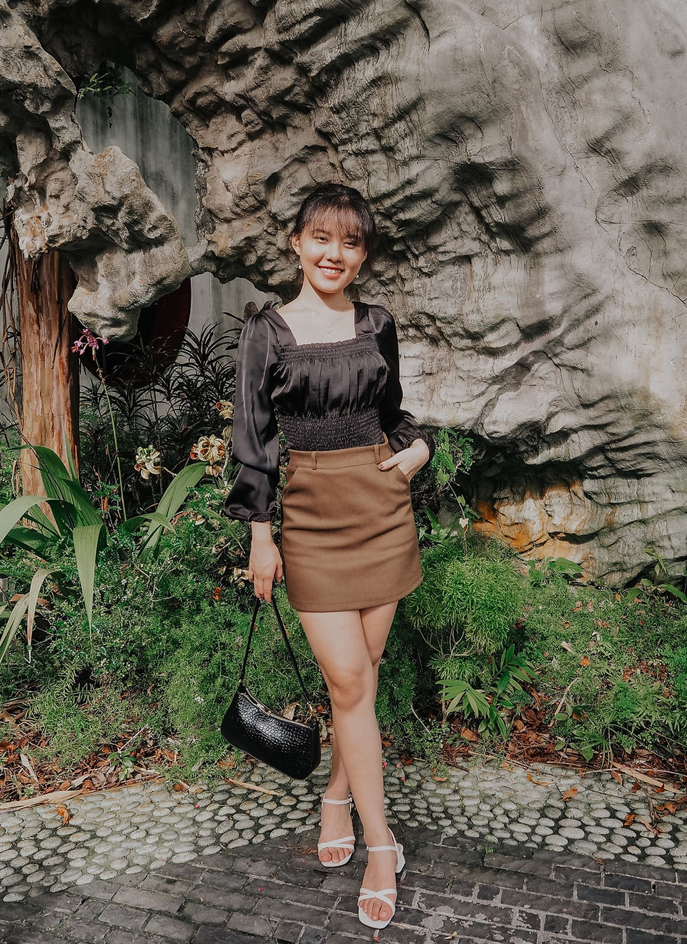Thumbnail: La Martelle Satin Square Neck Peplum Top [CLASSIC BLACK]