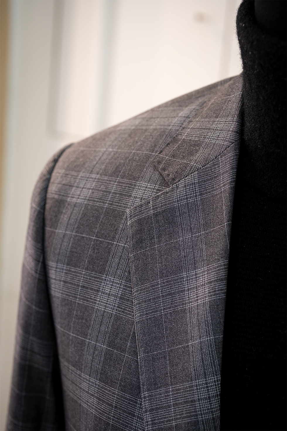 Hình thu nhỏ: RTW Dark Grey Check Jacket