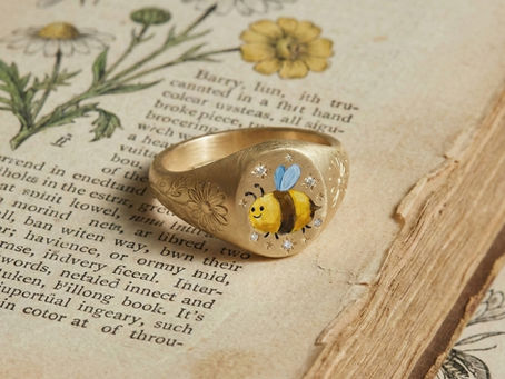 Custom Diamond Gold Rings: A Gift That Feels Truly Personal