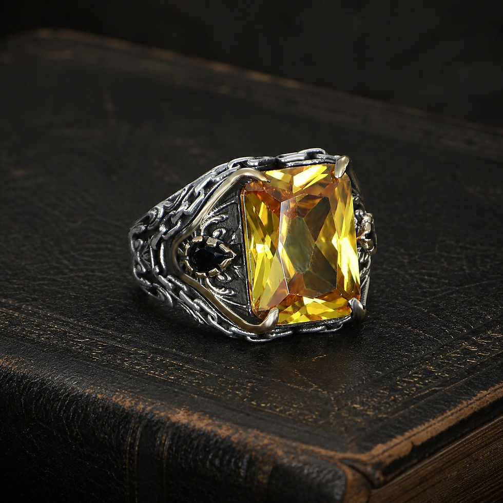 サムネイル： Citrine Chain Motif Sterling Silver Men's Ring displayed on a black leather antique book