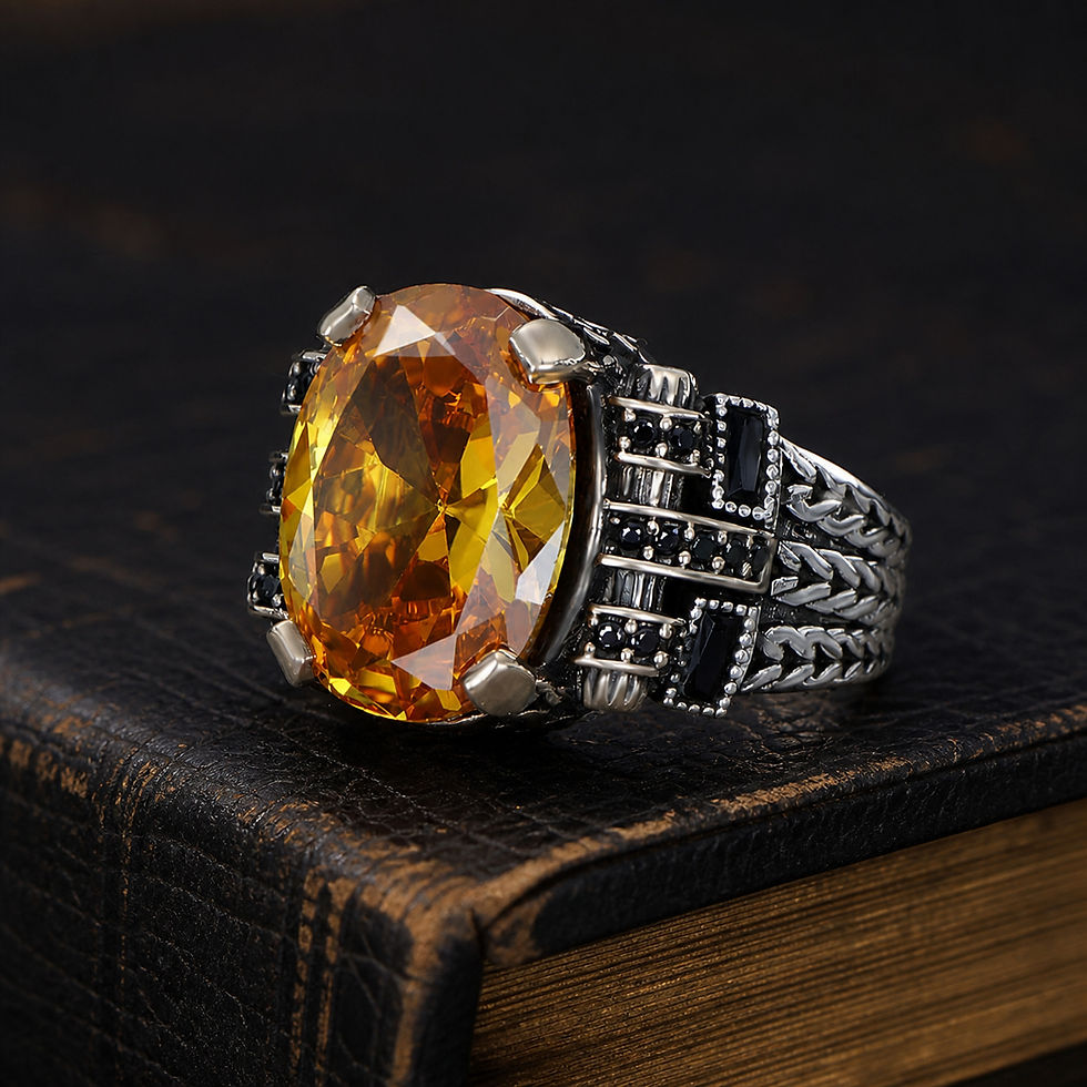 サムネイル： Citrine Geometric Chain Sterling Silver Men's Ring displayed on a black leather antique book