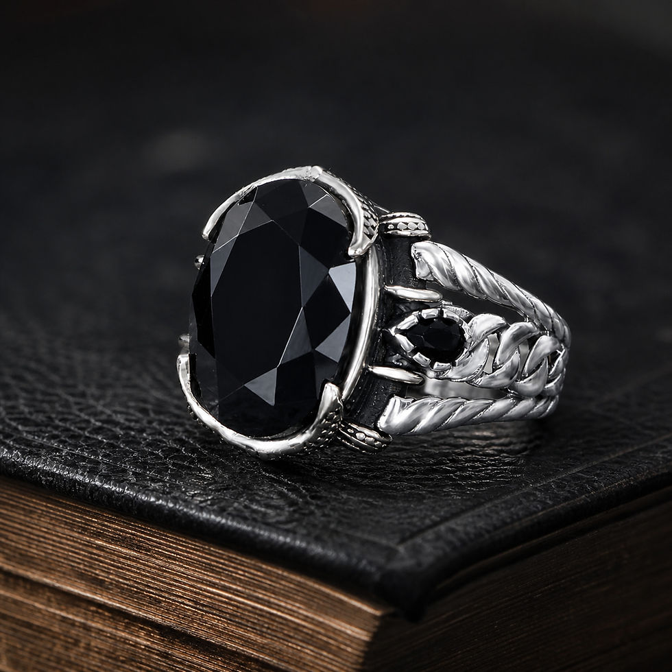 サムネイル： Black Zircon Leaf Motif Sterling Silver Men's Ring displayed on a black leather antique book
