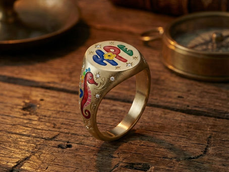 How to Choose a Custom Gold Signet Ring That Tells Your Story