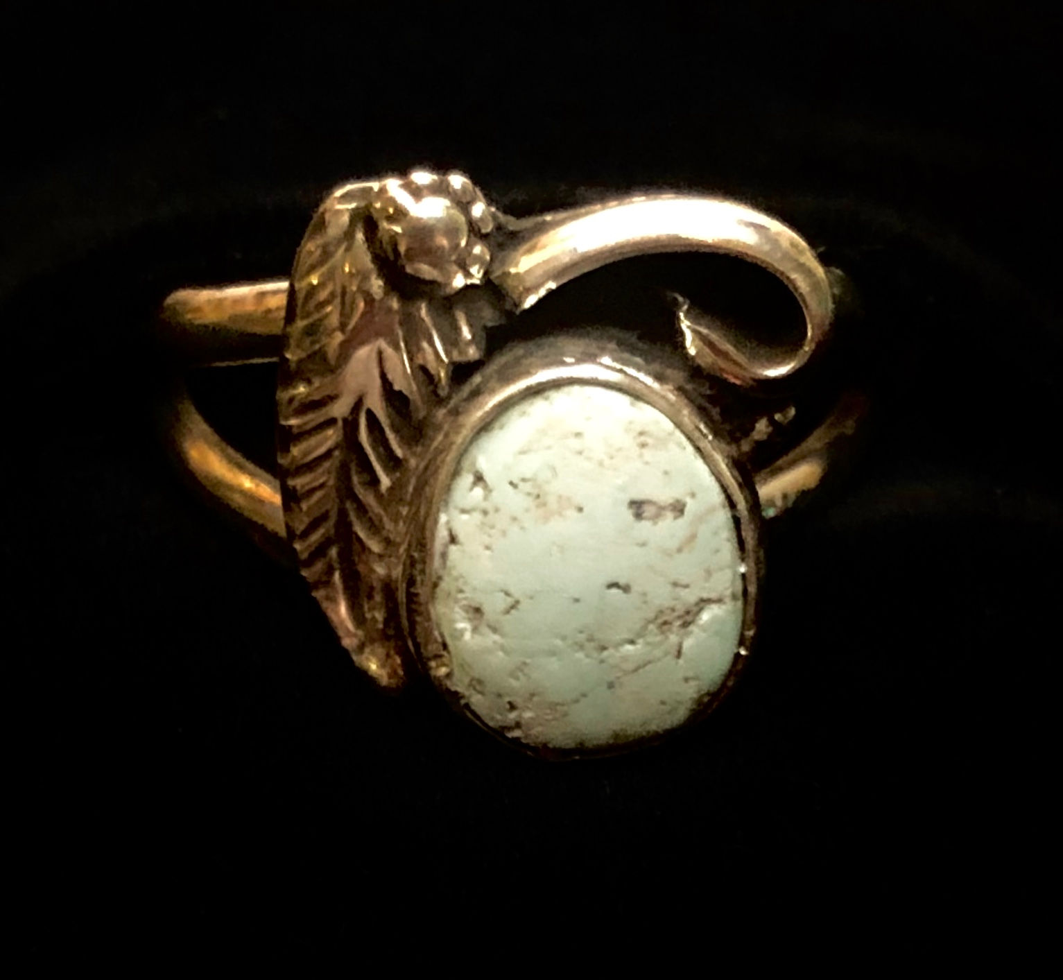 Navajo White Buffalo Turquoise Feather Ring SIZE 6 1/2