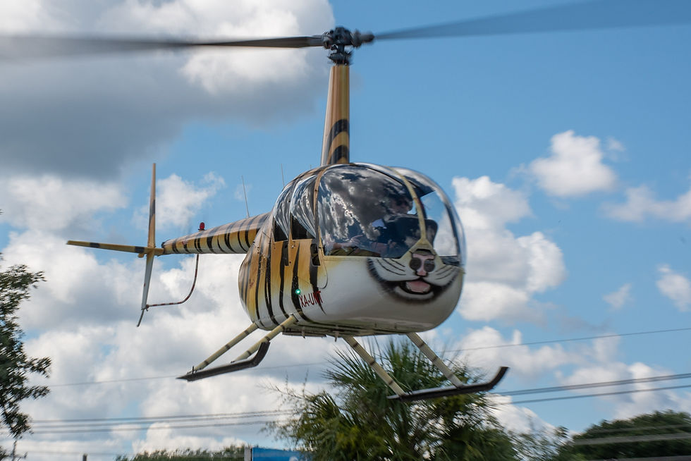 Conozca las reglas de mantenimiento y aeronavegabilidad en México para el Robinson R44: inspecciones, overhaul a las 2,200 horas y gestión de bitácoras ante la AFAC.