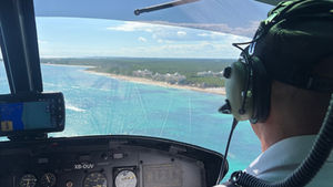 Conozca cómo el traslado ejecutivo en helicóptero permite viajar entre Cancún y Tulum sin escalas, mediante rutas directas y sin retorno incluido. Lea más aquí.