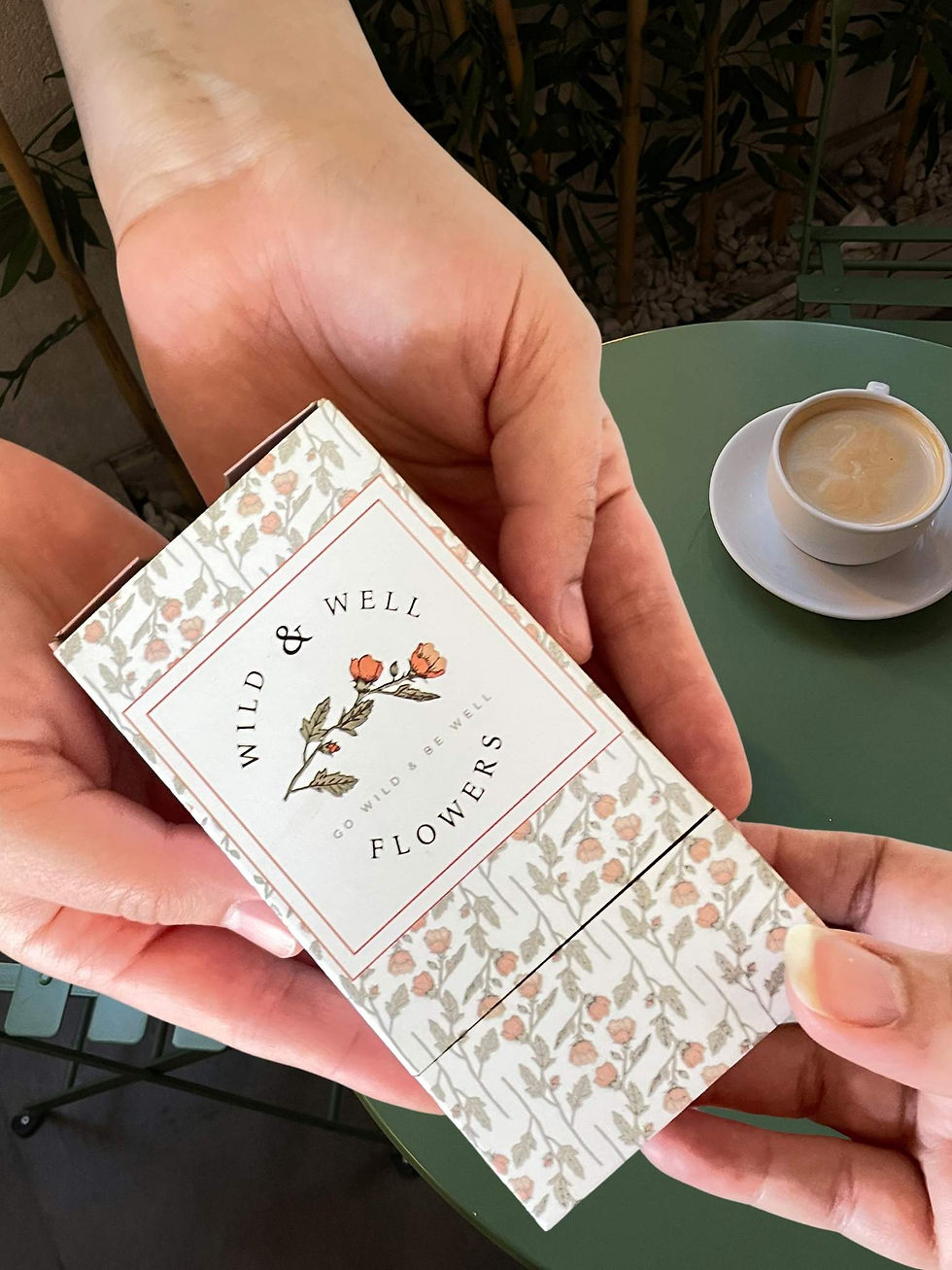 Thumbnail: Blush Pearl - Mini Dried Bouquet Magnet Gift