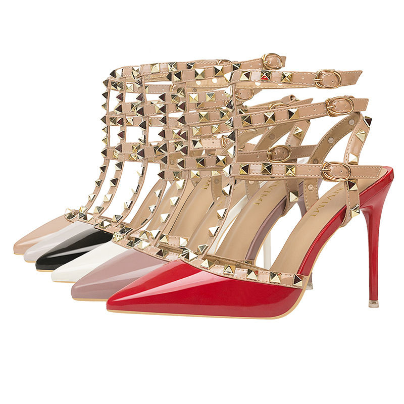 الصورة المصغرة: حذاء فالانتينو نسائي بكعب