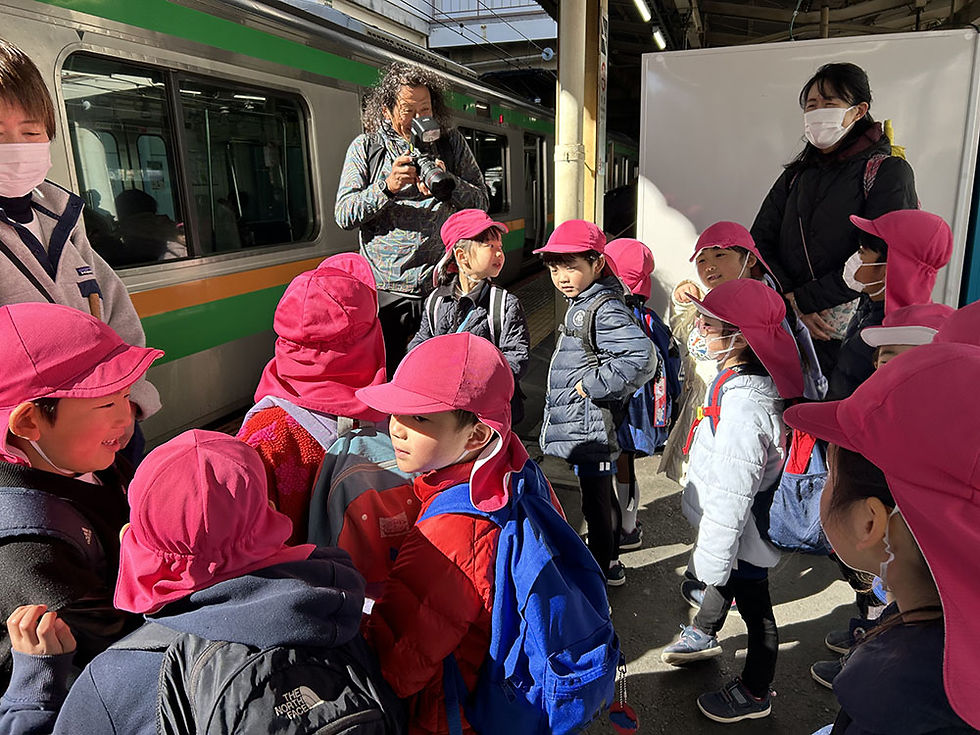藤沢駅から電車で向かいます。