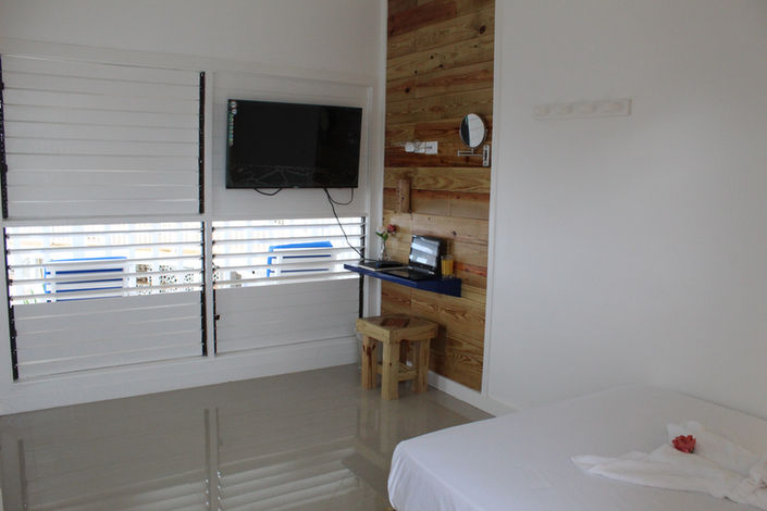 Gallary View - Room 22.JPG