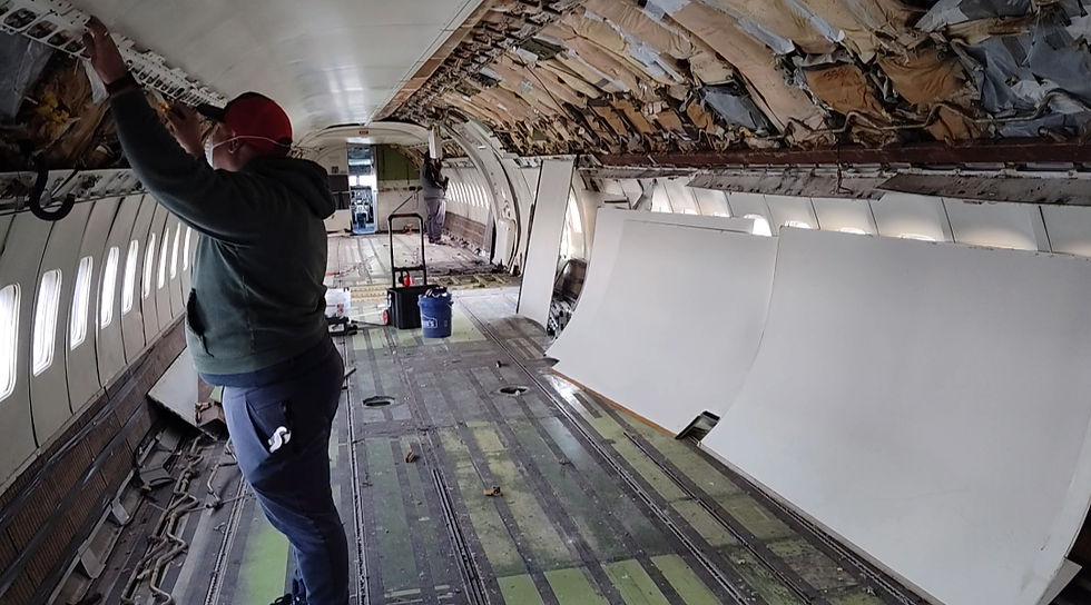 Crew working on the Boeing 727 restoration in El Paso