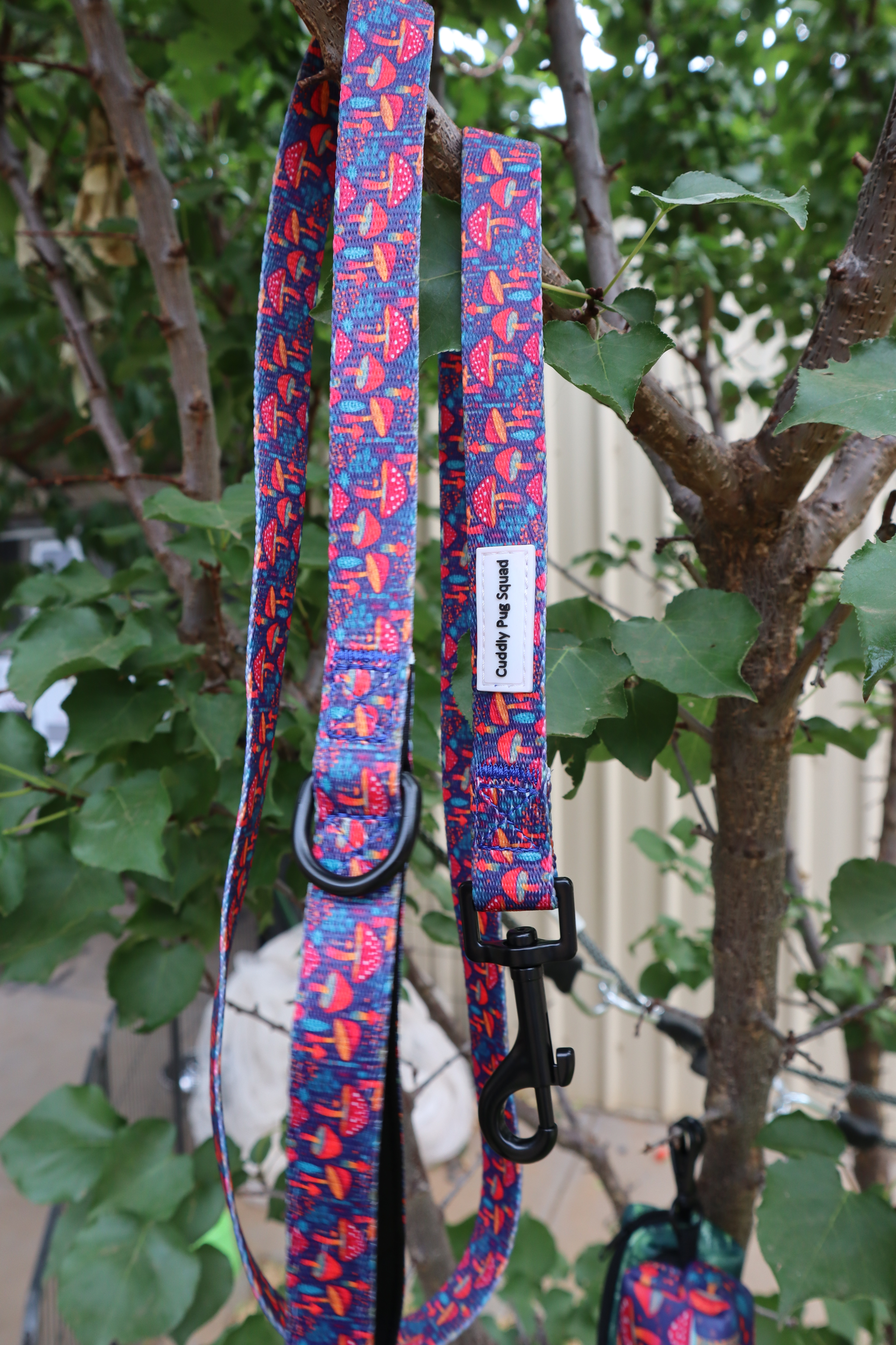 Deluxe Limited Edition Leash Magic Mushrooms