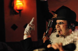 7432495_334748841_1large